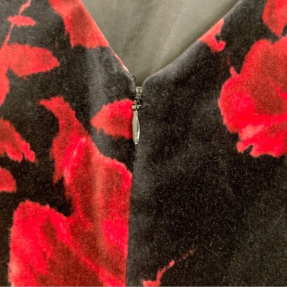 Talbots Black & Red Velvet Sleeveless Rose Patterned Dress - Size 6 - Picture 4 of 9